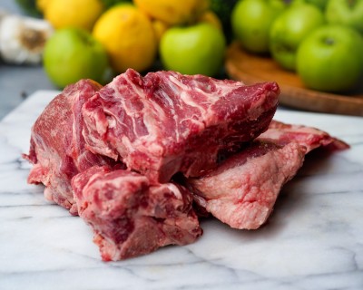 Свинина на кости охлаждённая 1 кг - купить в Коптюге